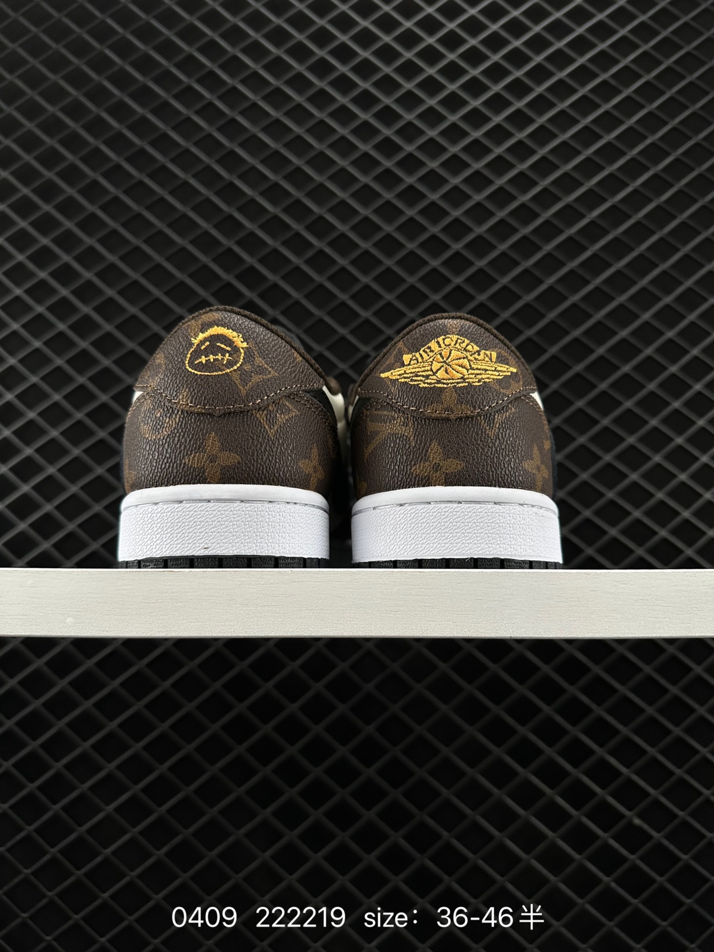 Travis Scott x Air Jordan 1 ” Reverse Mocha “